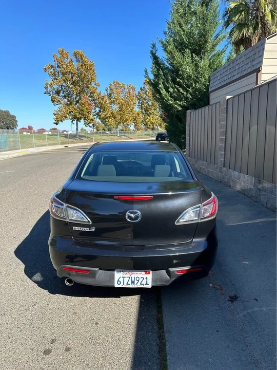 2012 Mazda Mazda 3 2nd Gen - Image 4 of 10