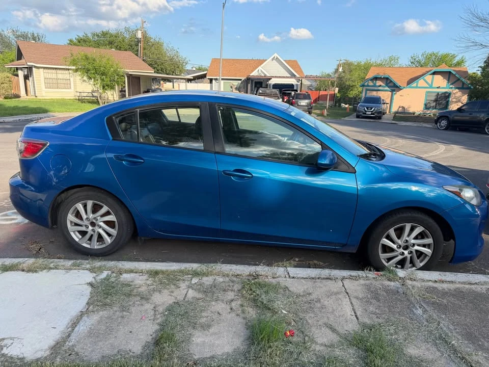 2012 Mazda Mazda 3 2nd Gen - Image 2 of 17