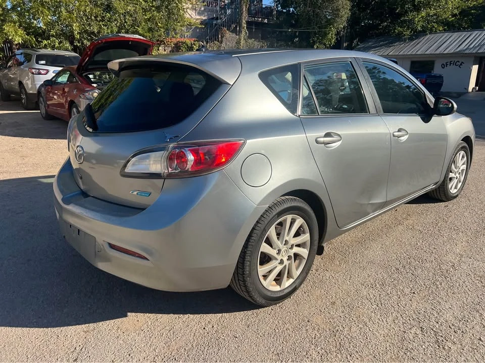 2012 Mazda Mazda 3 2nd Gen - Image 4 of 11