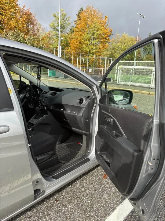 2012 Mazda Mazda 5 - Image 5 of 11