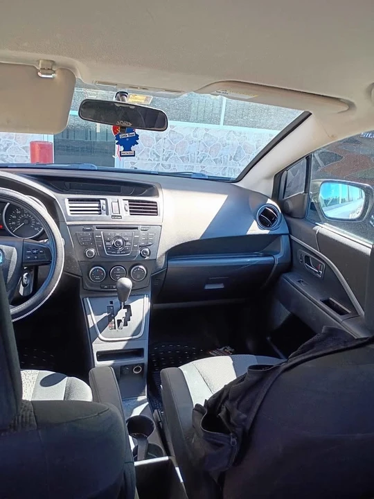 2012 Mazda Mazda 5 - Image 5 of 10