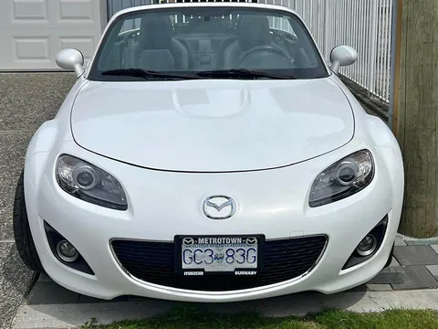 2012 Mazda MX-5 Miata RF GS