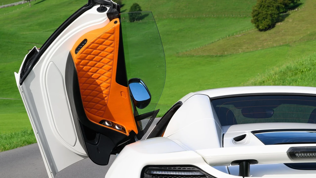 2012 McLaren MP4-12C Spider - Image 31 of 31