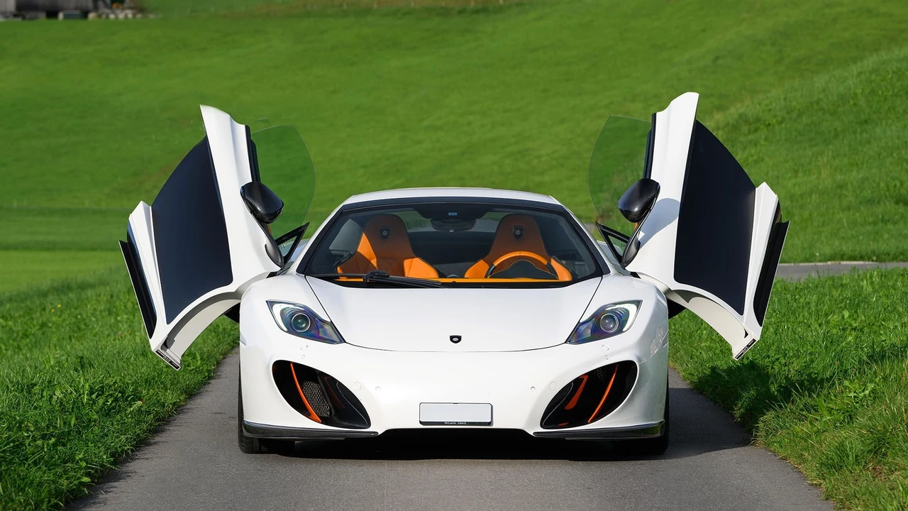 2012 McLaren MP4-12C Spider - Image 17 of 31