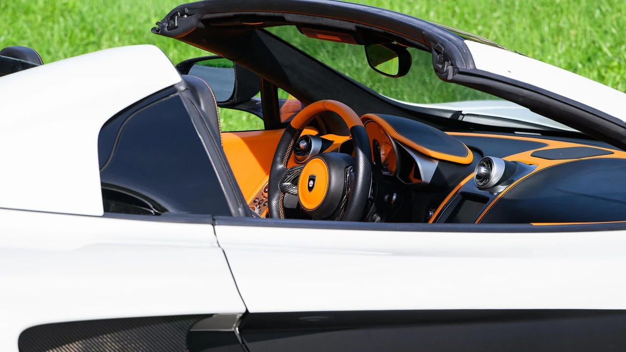 2012 McLaren MP4-12C Spider - Image 26 of 31