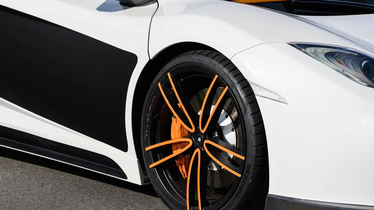 2012 McLaren MP4-12C Spider - Image 21 of 31