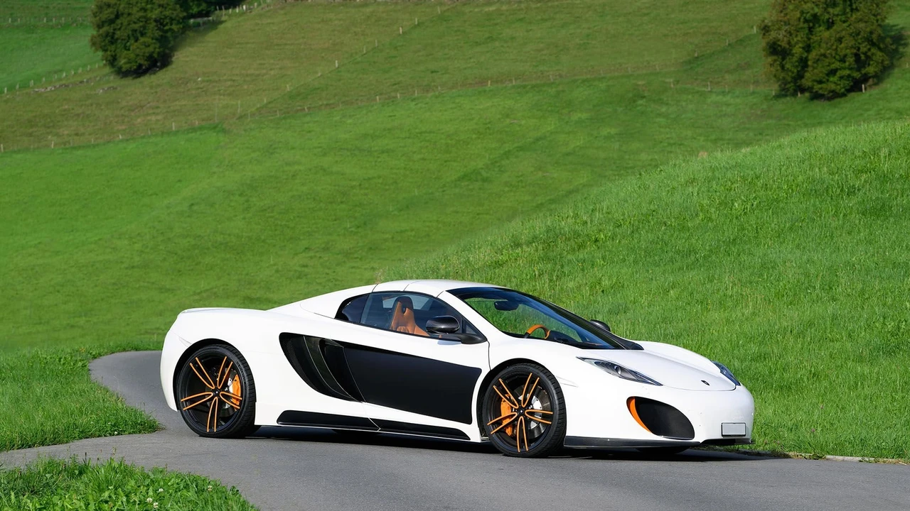 2012 McLaren MP4-12C Spider - Image 15 of 31