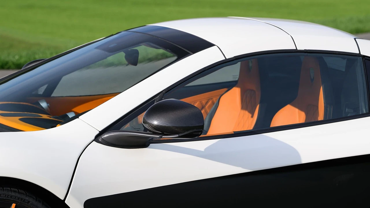 2012 McLaren MP4-12C Spider - Image 22 of 31