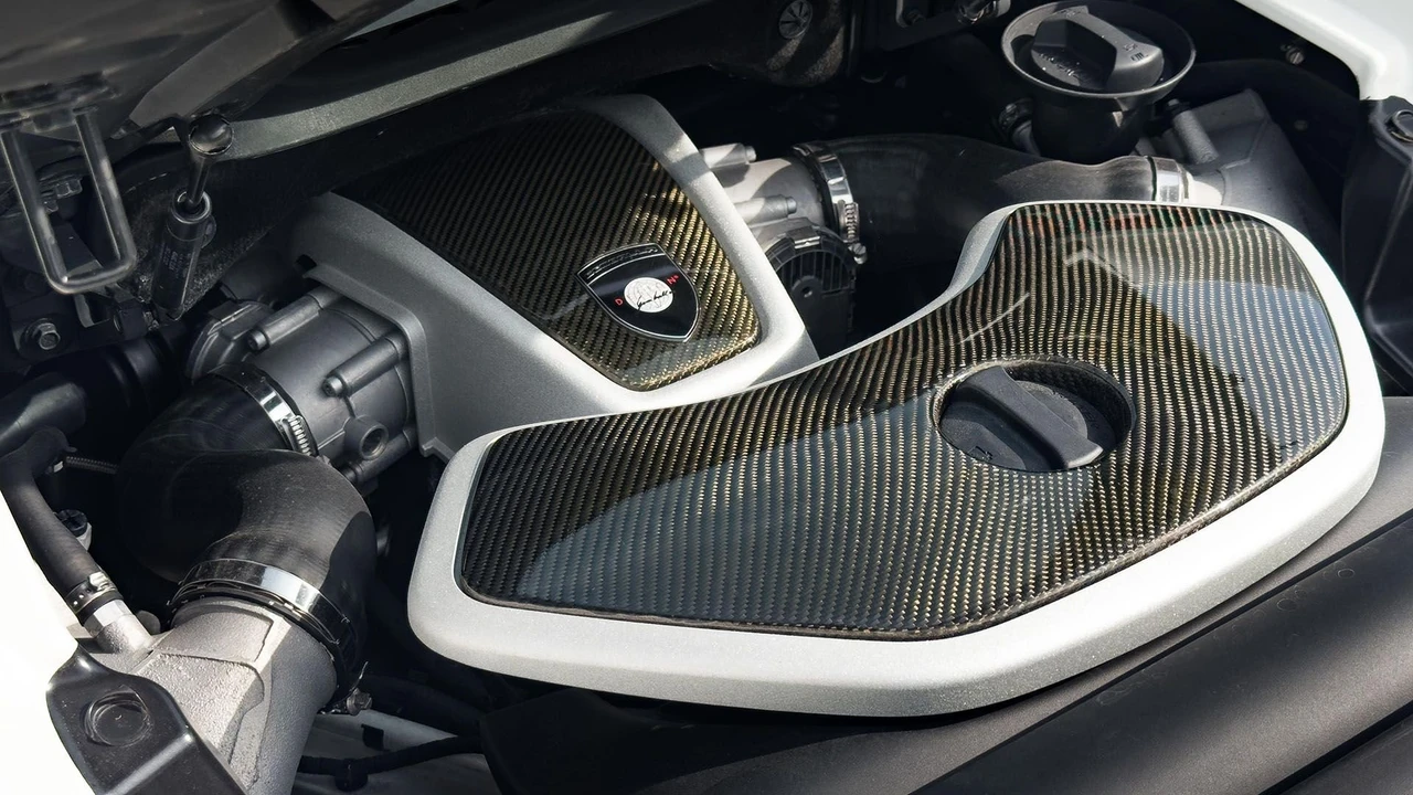 2012 McLaren MP4-12C Spider - Image 8 of 31