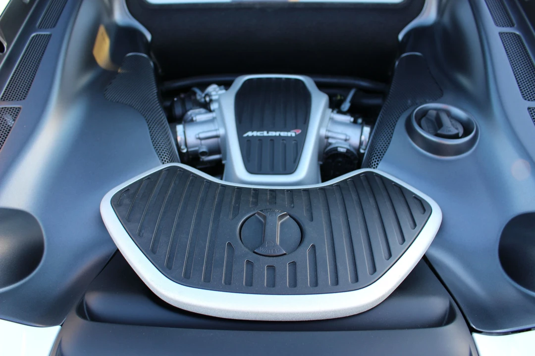 2012 McLaren MP4-12C - Image 18 of 22