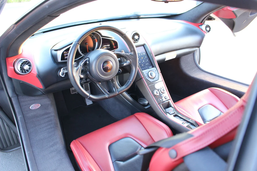 2012 McLaren MP4-12C - Image 12 of 22