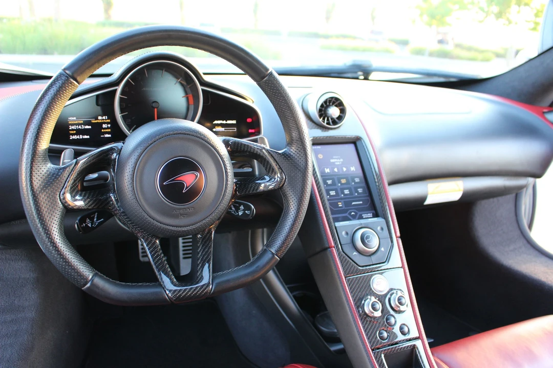 2012 McLaren MP4-12C - Image 13 of 22
