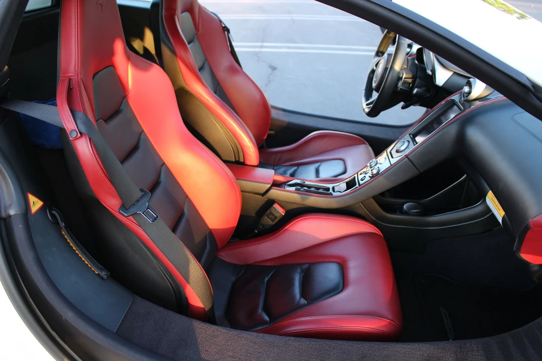 2012 McLaren MP4-12C - Image 15 of 22