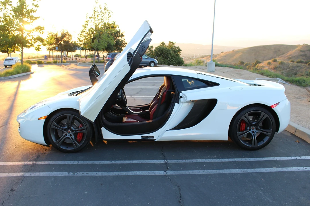 2012 McLaren MP4-12C - Image 3 of 22