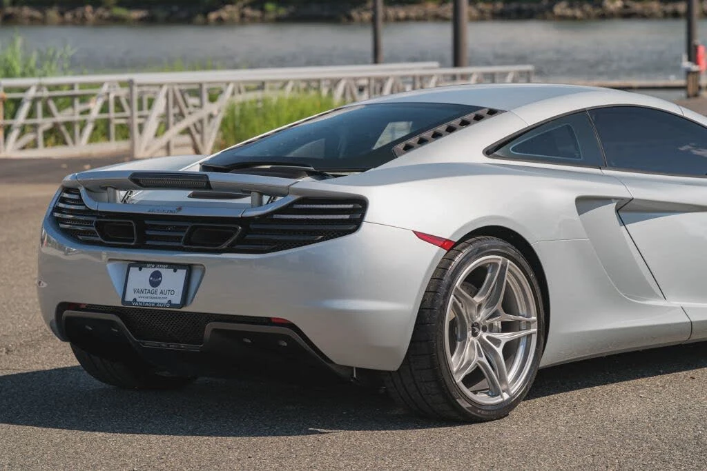 2012 McLaren MP4-12C - Image 28 of 31
