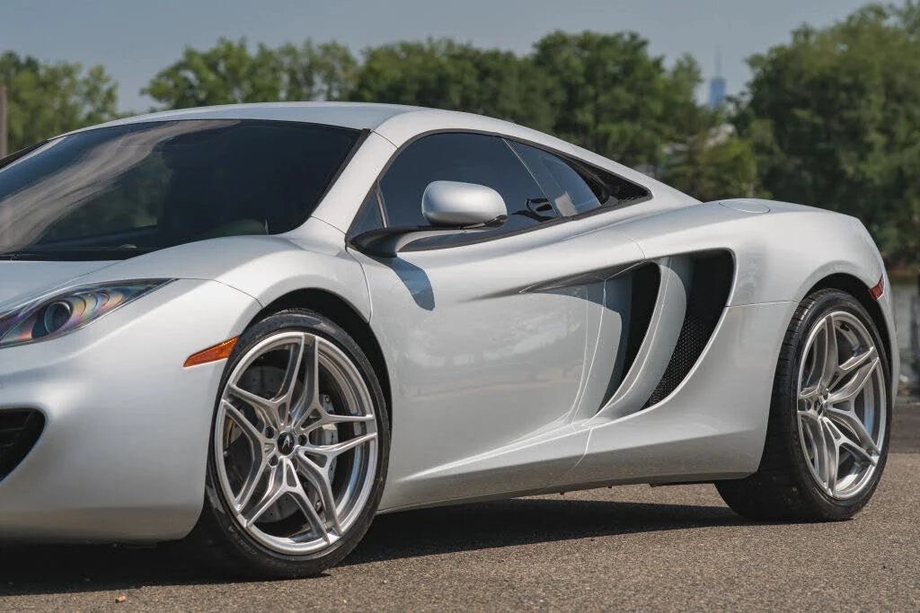 2012 McLaren MP4-12C - Image 23 of 31