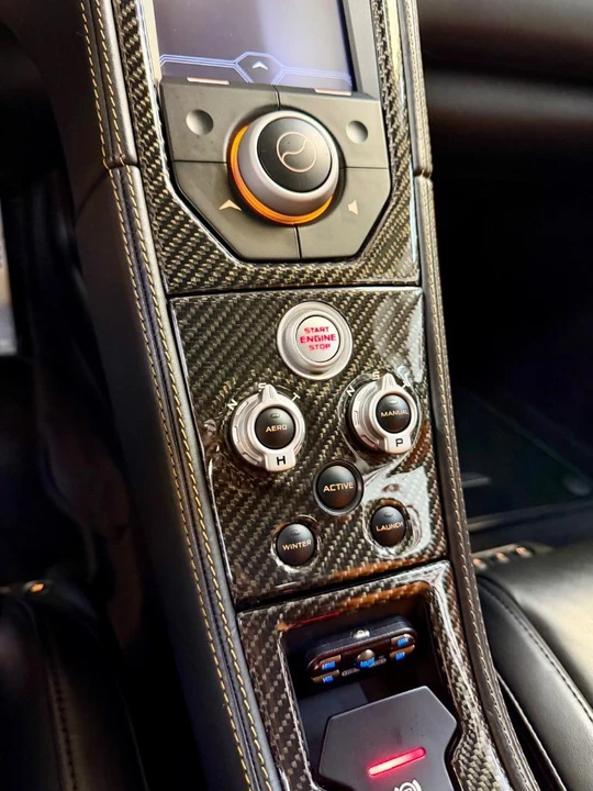 2012 McLaren MP4-12C - Image 9 of 13
