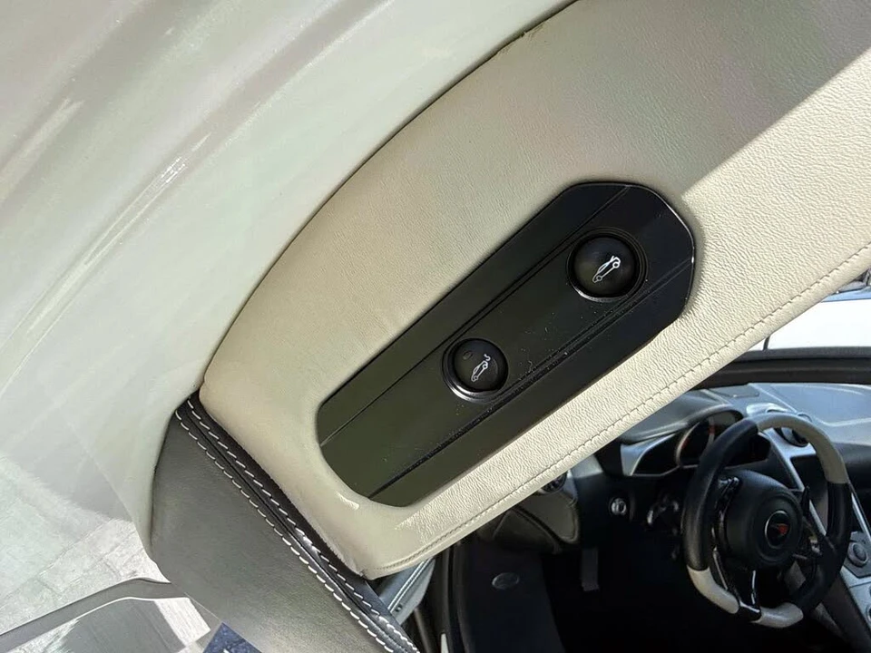 2012 McLaren MP4-12C - Image 12 of 23