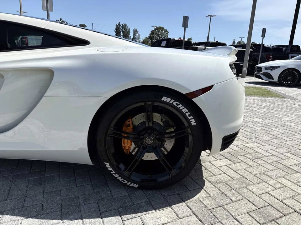 2012 McLaren MP4-12C - Image 11 of 23