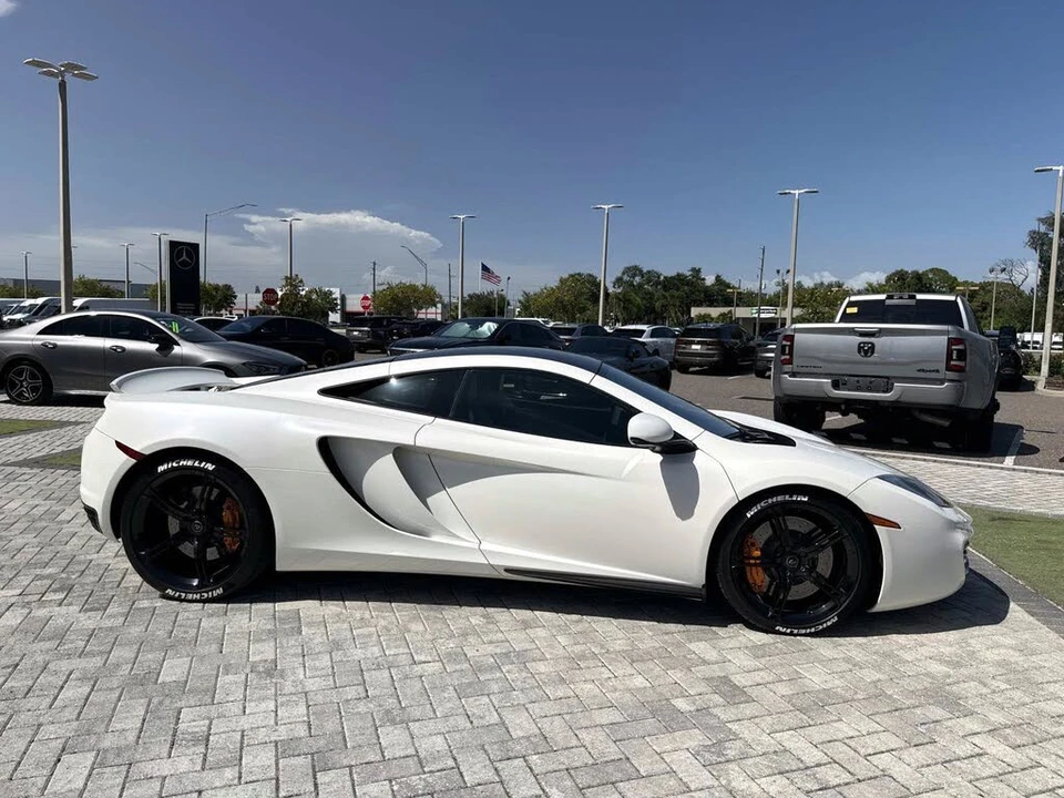 2012 McLaren MP4-12C - Image 6 of 23