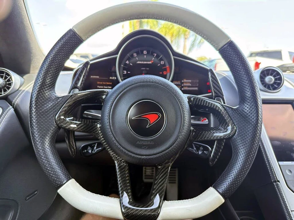 2012 McLaren MP4-12C - Image 20 of 23