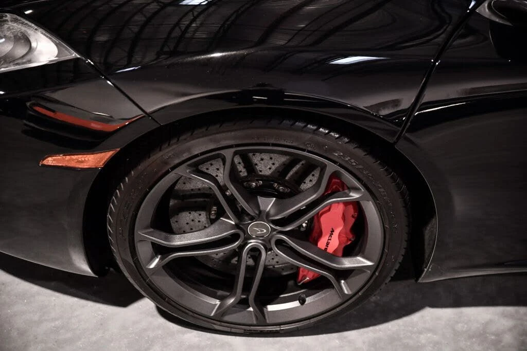 2012 McLaren MP4-12C - Image 17 of 31