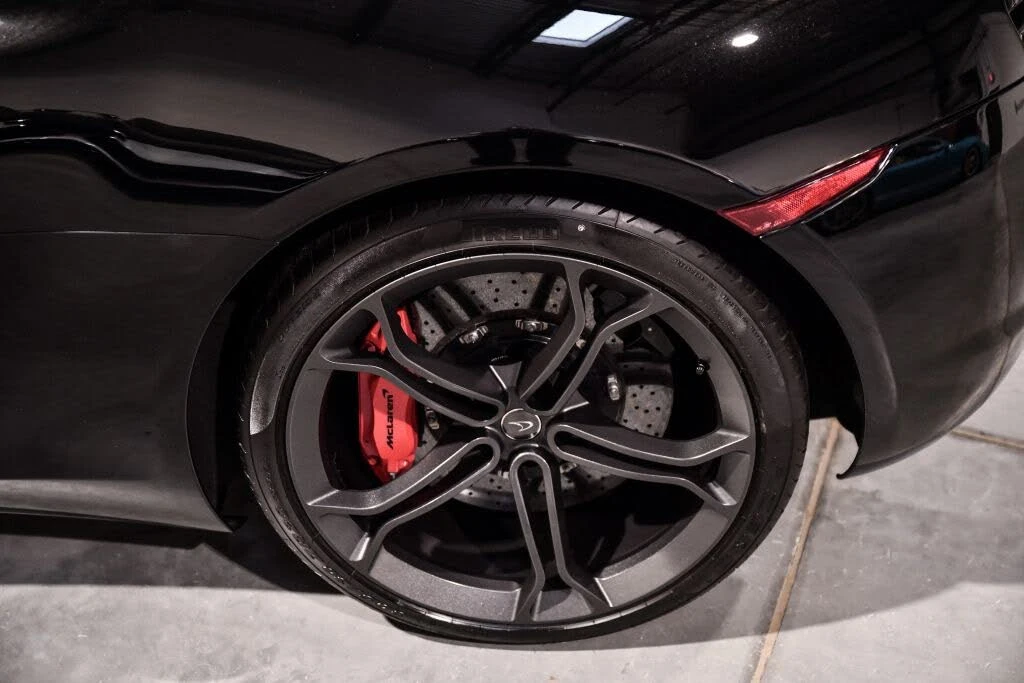 2012 McLaren MP4-12C - Image 29 of 31