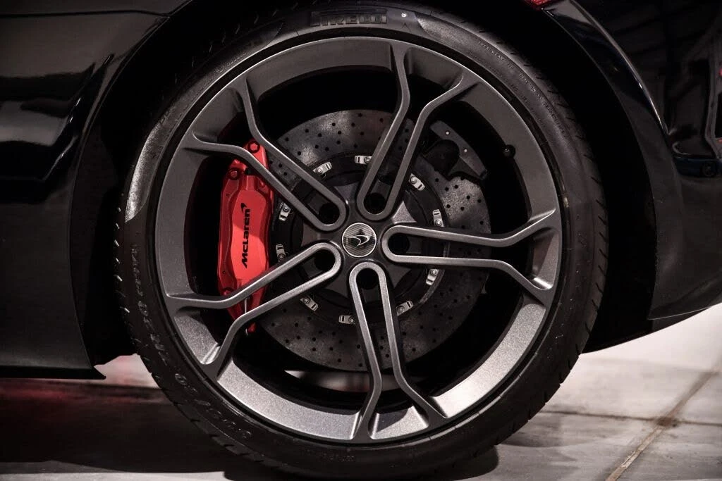 2012 McLaren MP4-12C - Image 30 of 31