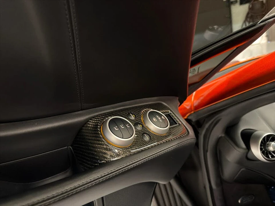 2012 McLaren MP4-12C - Image 19 of 31
