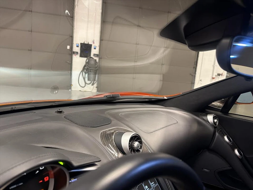2012 McLaren MP4-12C - Image 25 of 31