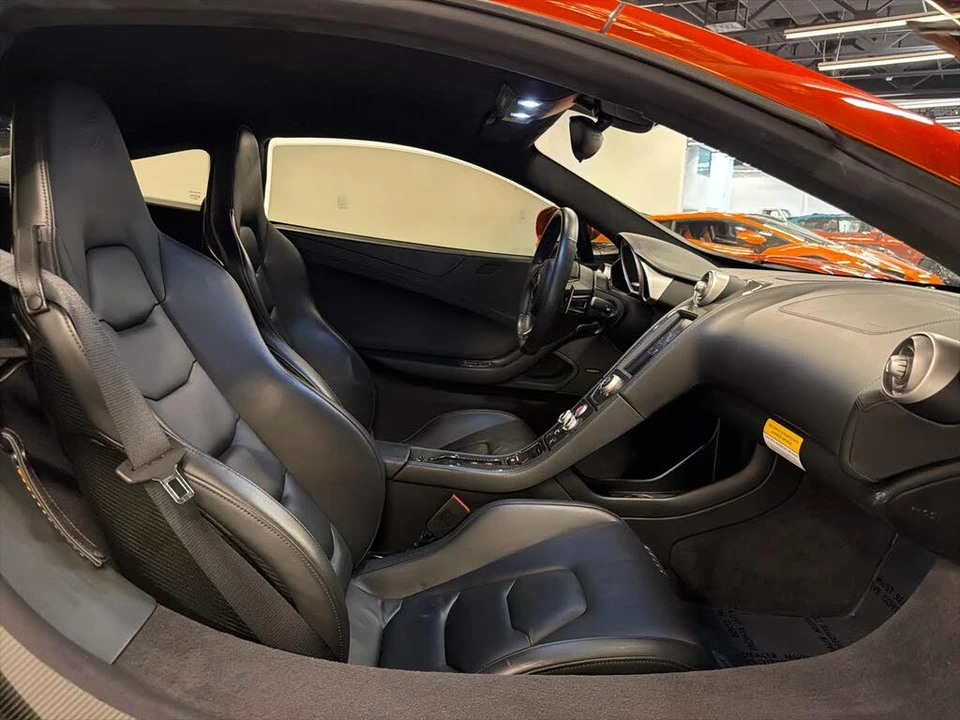 2012 McLaren MP4-12C - Image 28 of 31