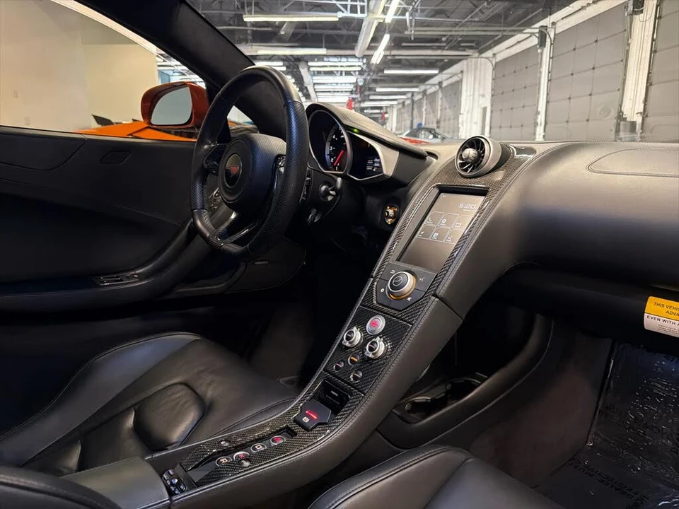 2012 McLaren MP4-12C - Image 30 of 31