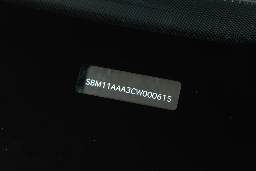 2012 McLaren MP4-12C - Image 26 of 31