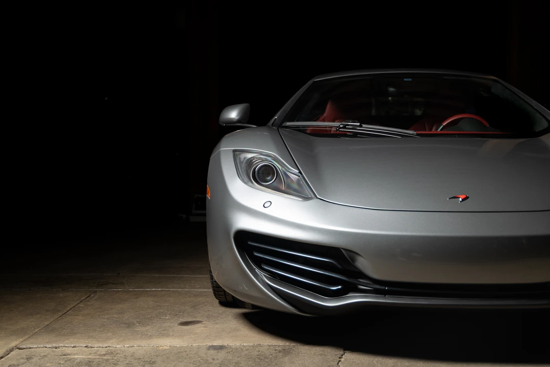 2012 McLaren MP4-12C - Image 25 of 31