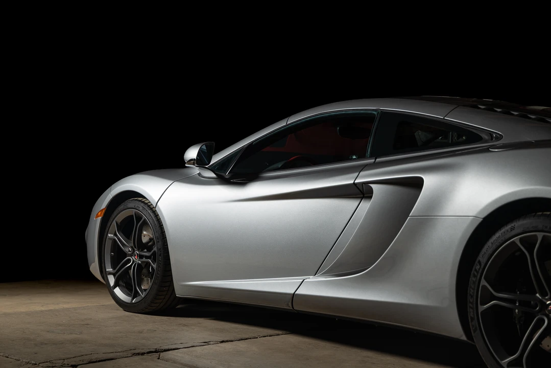 2012 McLaren MP4-12C - Image 20 of 31