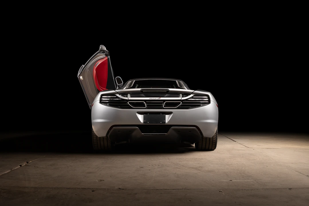 2012 McLaren MP4-12C - Image 10 of 31