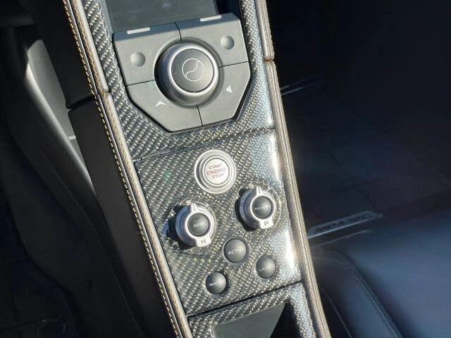 2012 McLaren MP4-12C - Image 31 of 31