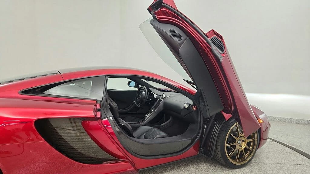 2012 McLaren MP4-12C - Image 26 of 31