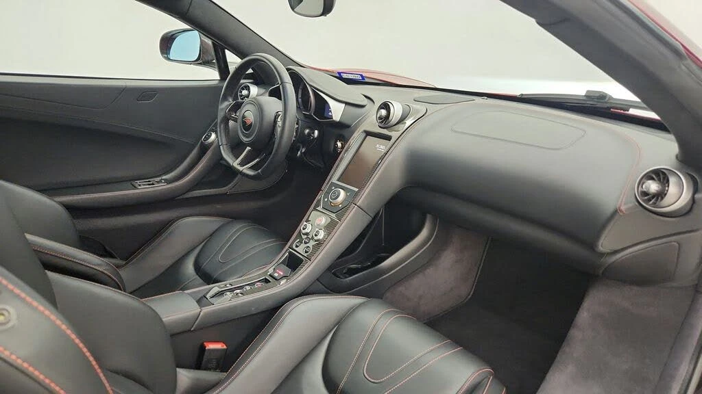 2012 McLaren MP4-12C - Image 27 of 31