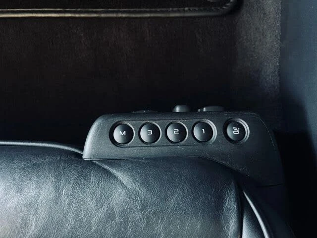 2012 McLaren MP4-12C - Image 31 of 31