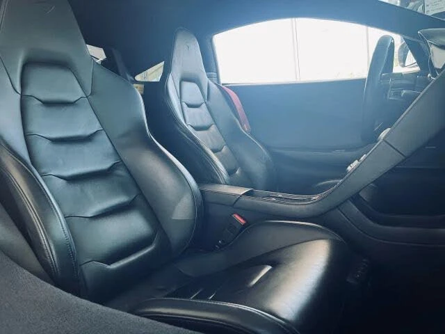 2012 McLaren MP4-12C - Image 28 of 31
