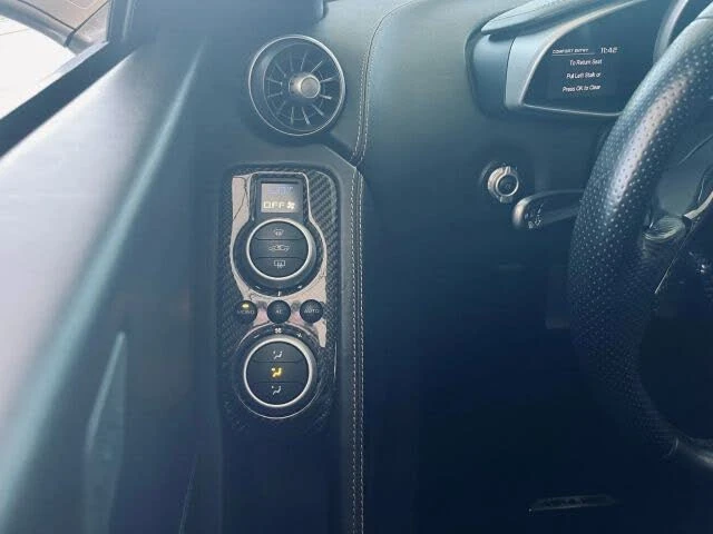 2012 McLaren MP4-12C - Image 30 of 31