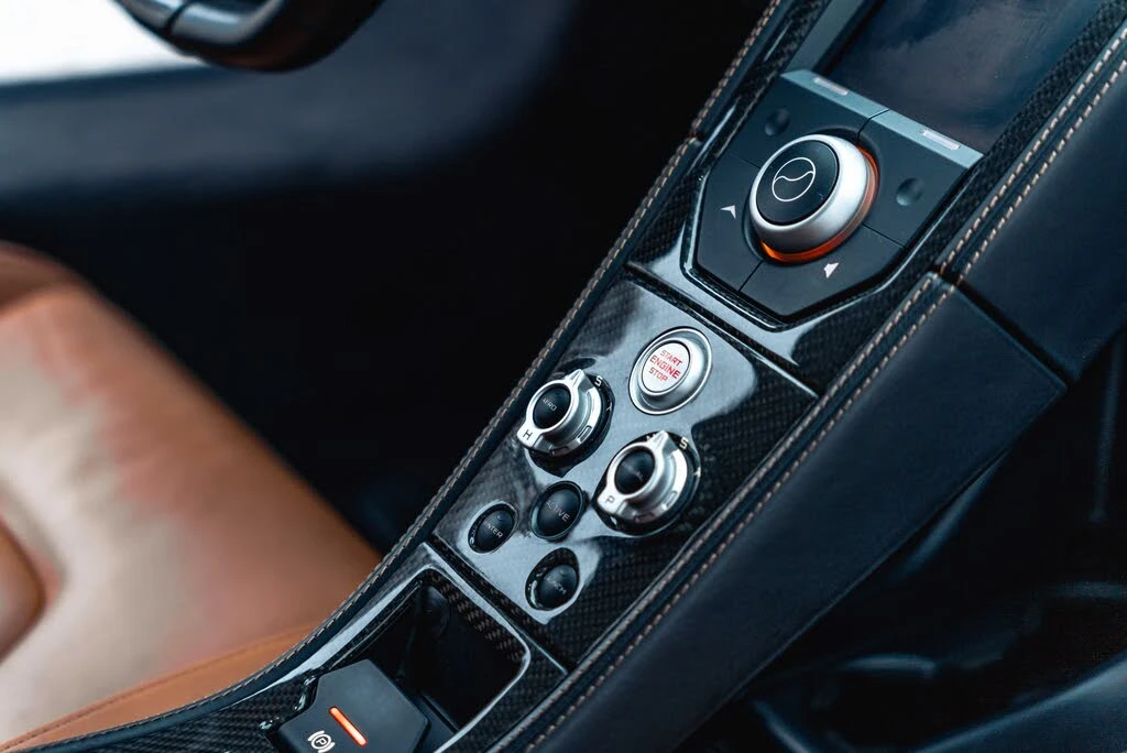 2012 McLaren MP4-12C - Image 13 of 31