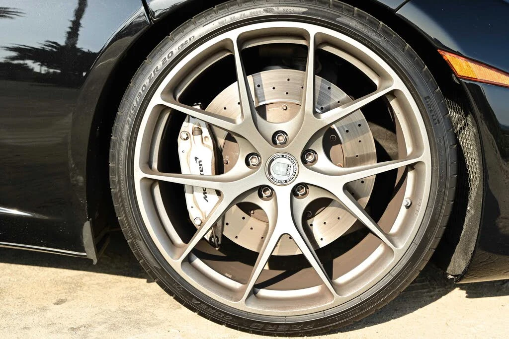 2012 McLaren MP4-12C - Image 24 of 31