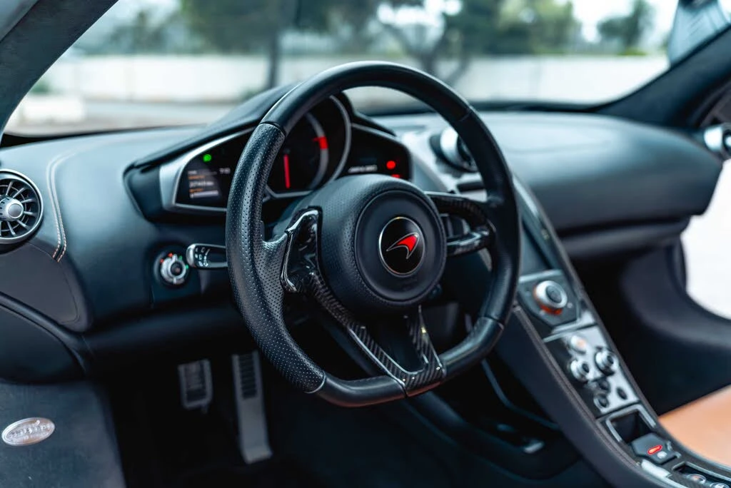 2012 McLaren MP4-12C - Image 12 of 31