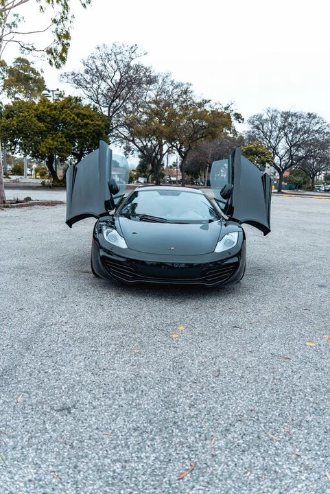 2012 McLaren MP4-12C - Image 14 of 31
