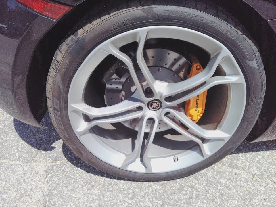 2012 McLaren MP4-12C - Image 12 of 31
