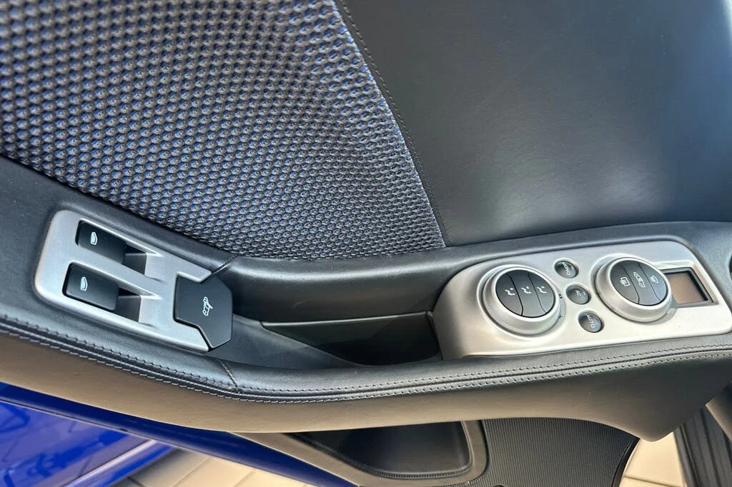 2012 McLaren MP4-12C - Image 3 of 22