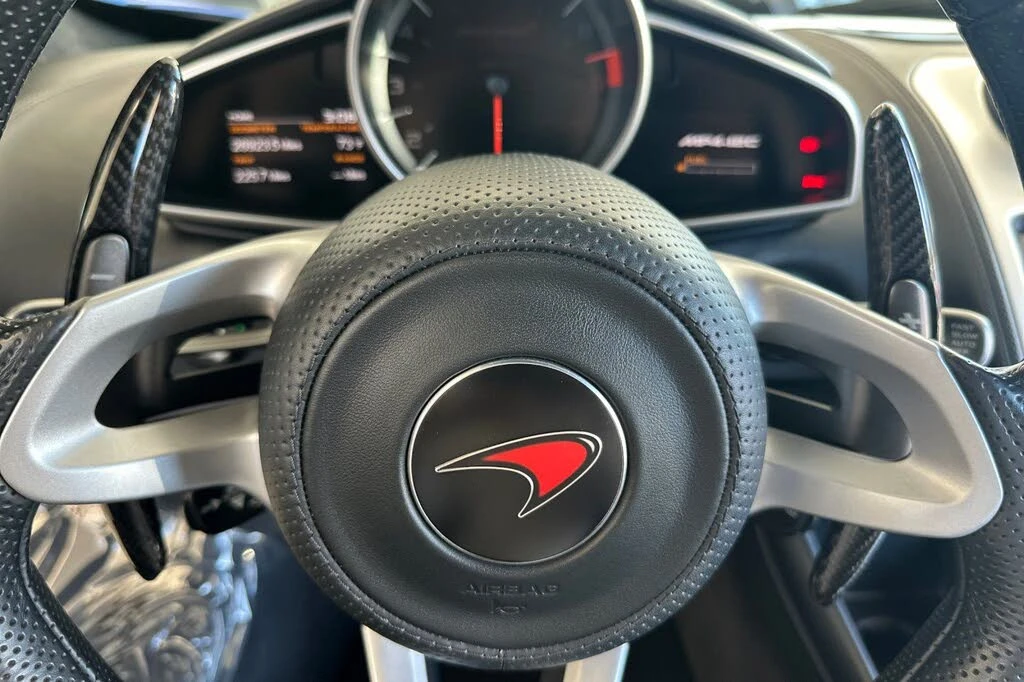 2012 McLaren MP4-12C - Image 14 of 22