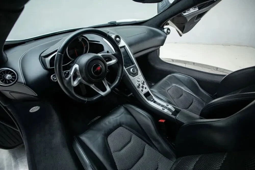 2012 McLaren MP4-12C - Image 22 of 26